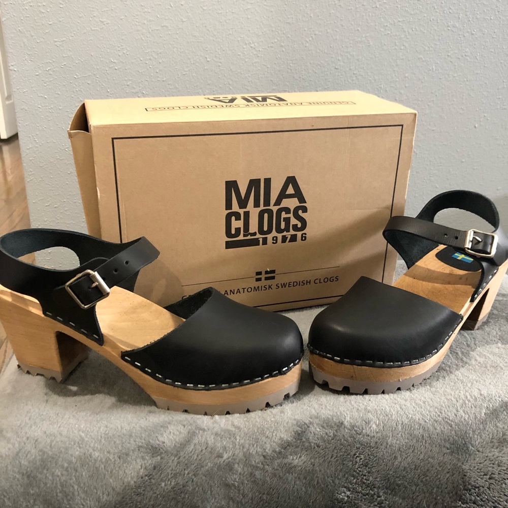 Mia Swedish clogs